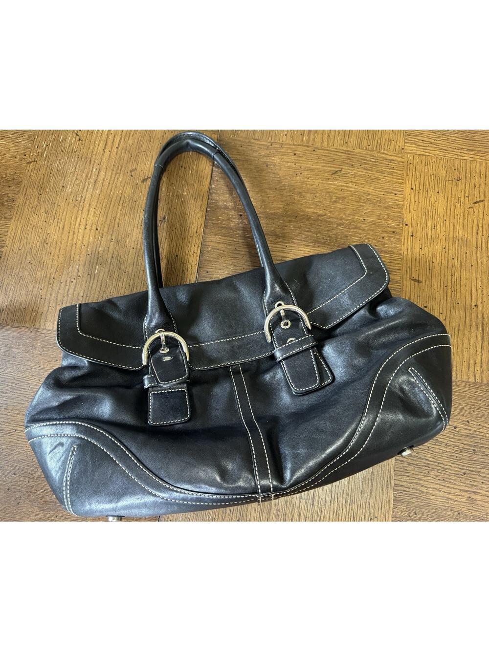 Coach Medium Black Leather Vintage Soho 9636 4 Buckles Shoulder Bag No Hang Tag